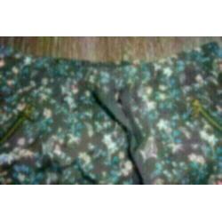 Leuke short mt 152 bruin/bloemetjes,elastische taille