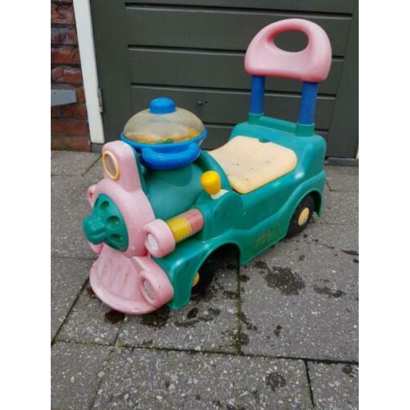 3 stuks loopauto / buitenspeelgoed