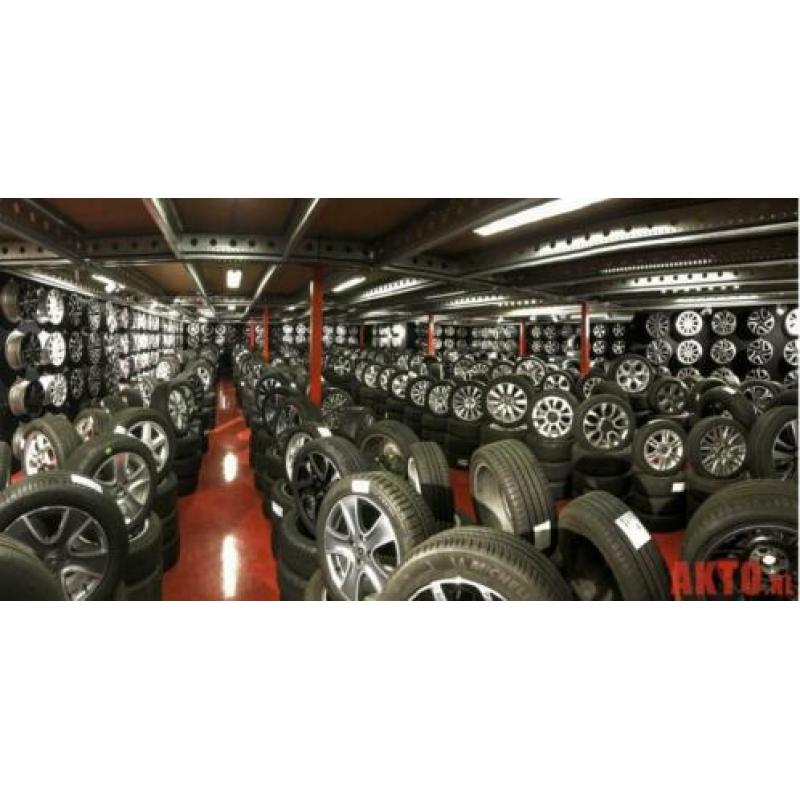 Org. 16" stalen VW Golf velgen met winterbanden