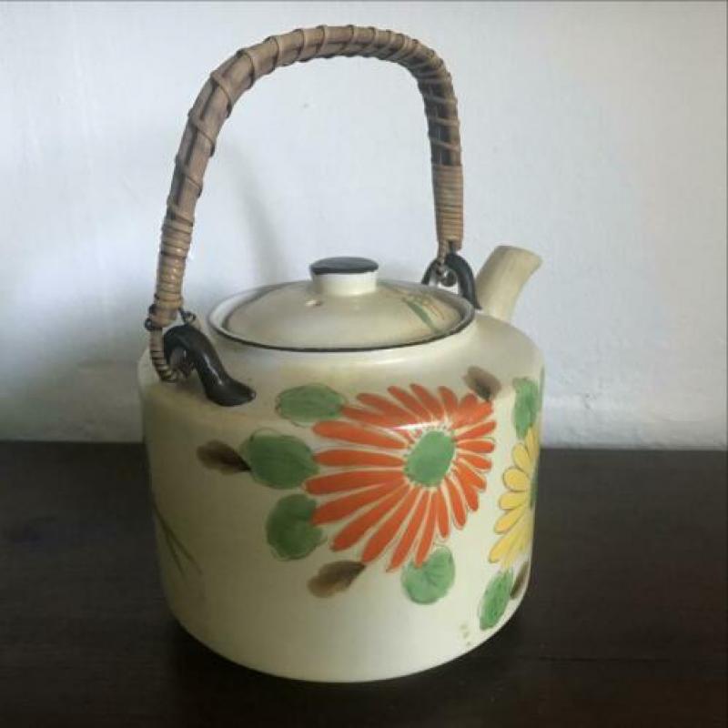 Vintage bloemen theepot Royal Duchess