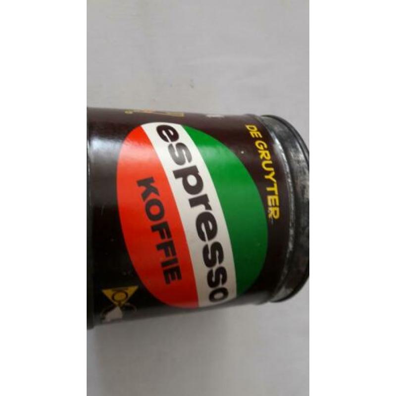 De Gruyter vol blik expresso koffie