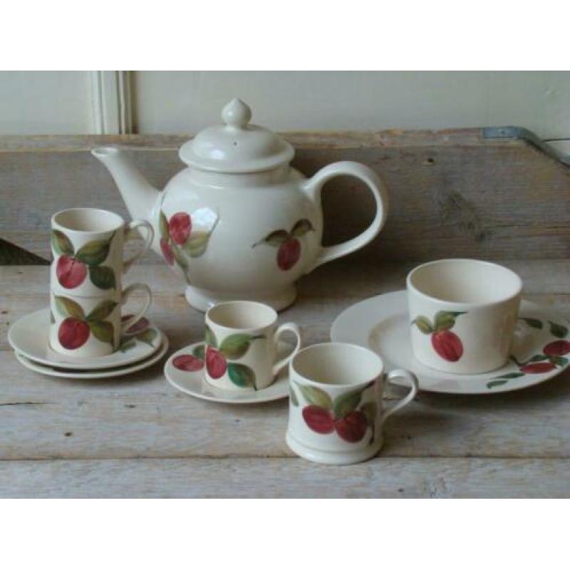 Servies, Engels, Bridgewater 'Red Plum'