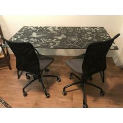 Zwarte bureaustoelen