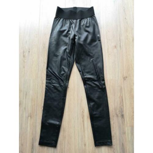 PU lederlook legging van Only maat XS/34 elastieken band