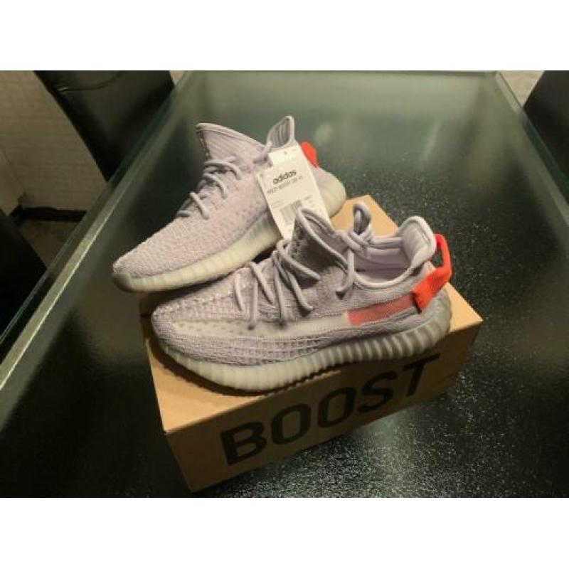 Yeezy Boost 350 V2 Tail Light 37 1/3 | us 5 | uk 4 1/2