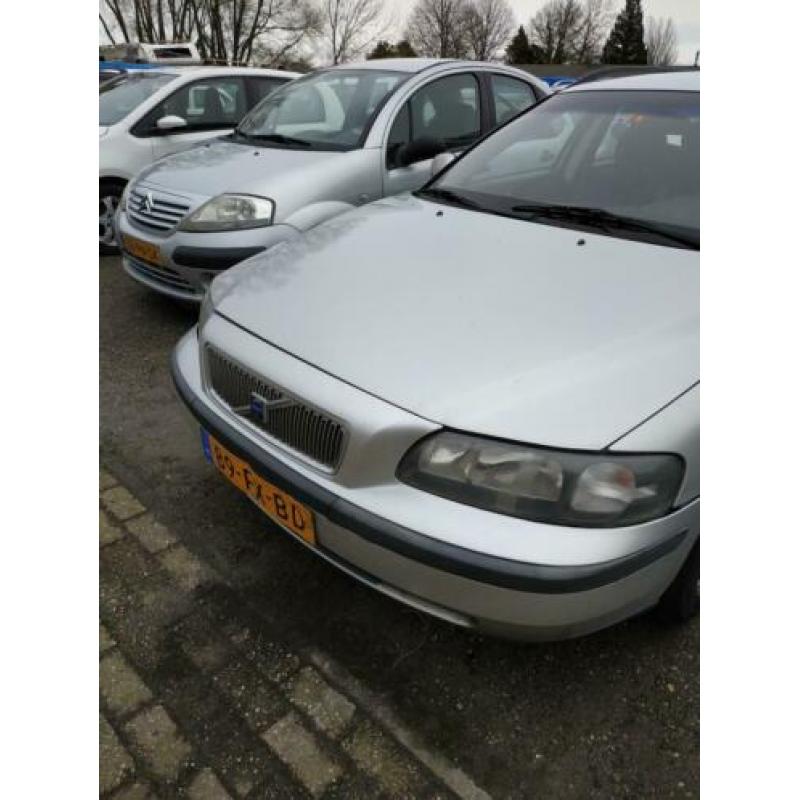 Volvo V70 2.4 140PK AUT 2000 Grijs nu Met apk nieuw