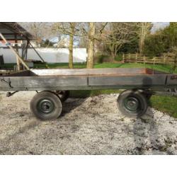 Te koop platte boerenkar. Maten L 3.83 x B 1.70 x H 86.