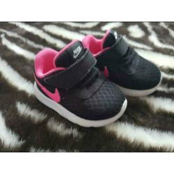 Baby schoenen maat 17