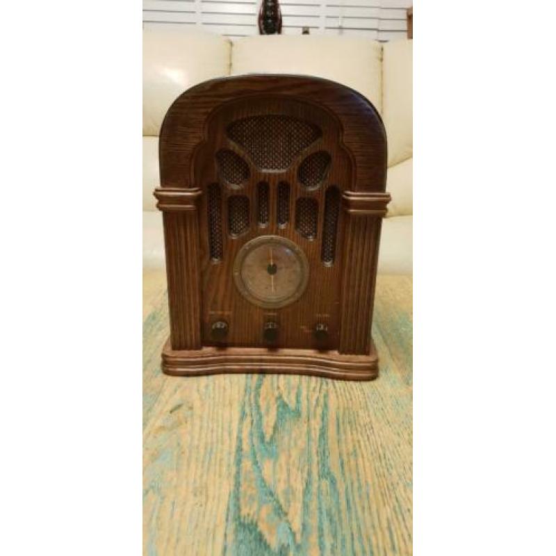 Klassieke retro radio/cassette type LW-736.