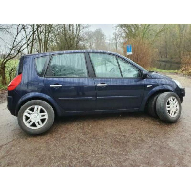 Renault Scénic 2.0-16V Tech Line /CLIMA/PANORAMADAK/ KLN NAV