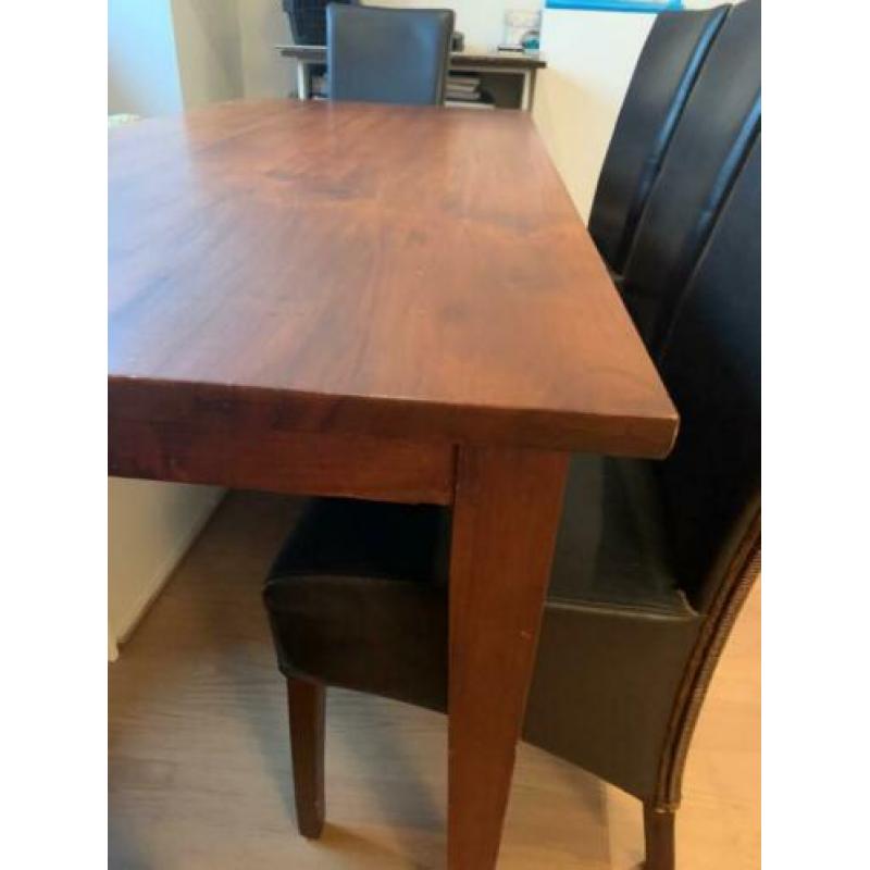 Teak houten tafel en 4 stoelen