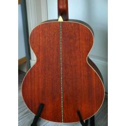 JUMBO akoestische gitaar