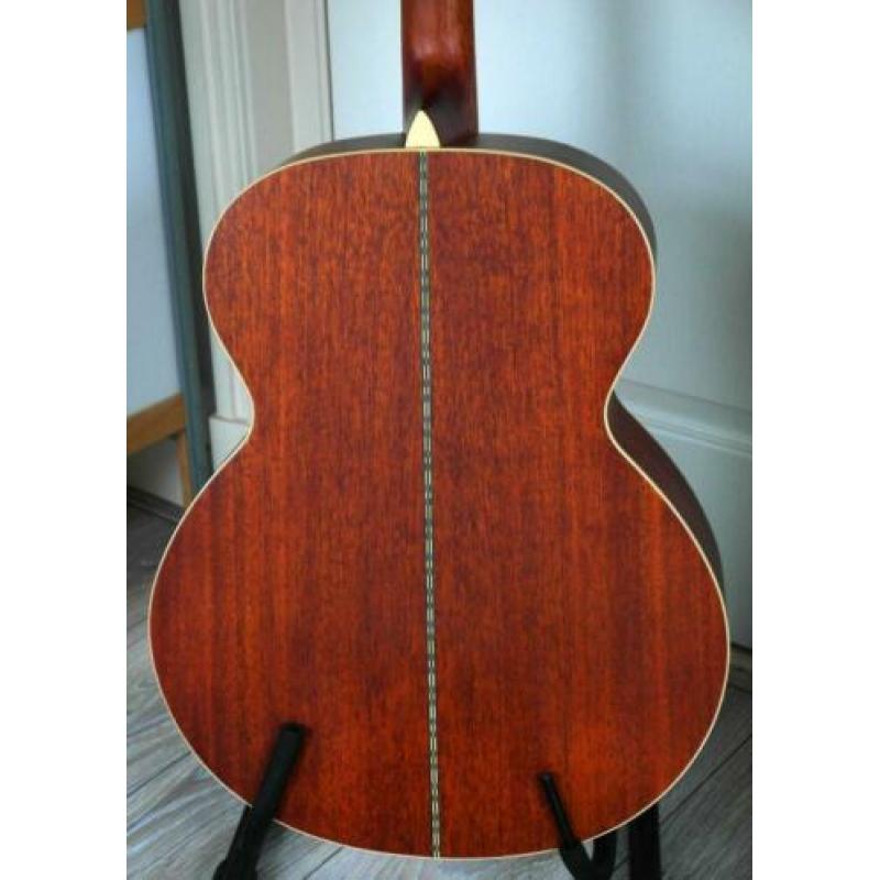 JUMBO akoestische gitaar