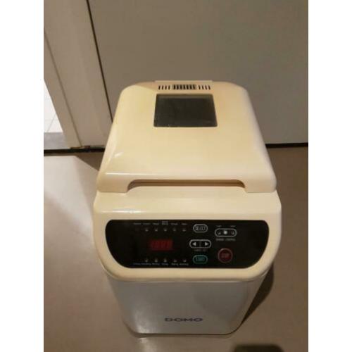 Automatiche broodmachine DOMO B2500 .