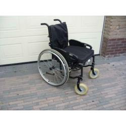 Rolstoel - Quickie - Zonder arm en voetsteunen ( Bieden )
