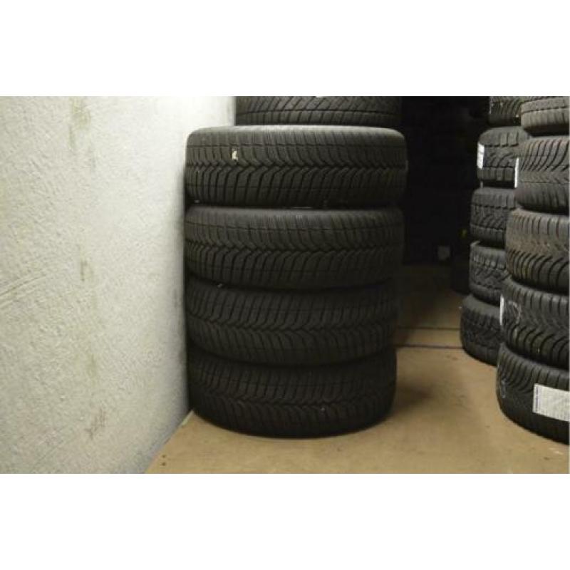 Org. 16" stalen VW Golf velgen met winterbanden