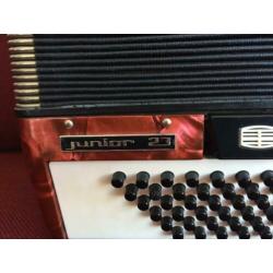 Kleine 72 bas Delicia accordeon . 3 korig .