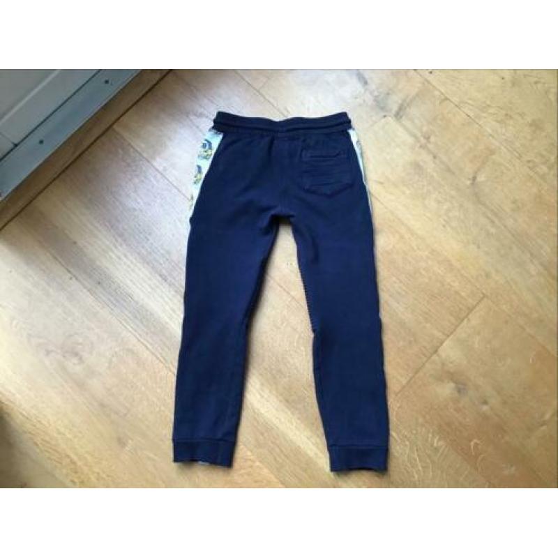 Z8 jogging broek maat 122