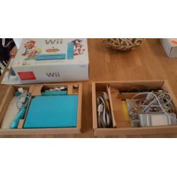 Nintendo WII limited edition blauw in nieuwstaat!!