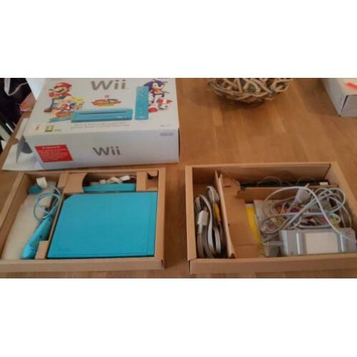 Nintendo WII limited edition blauw in nieuwstaat!!