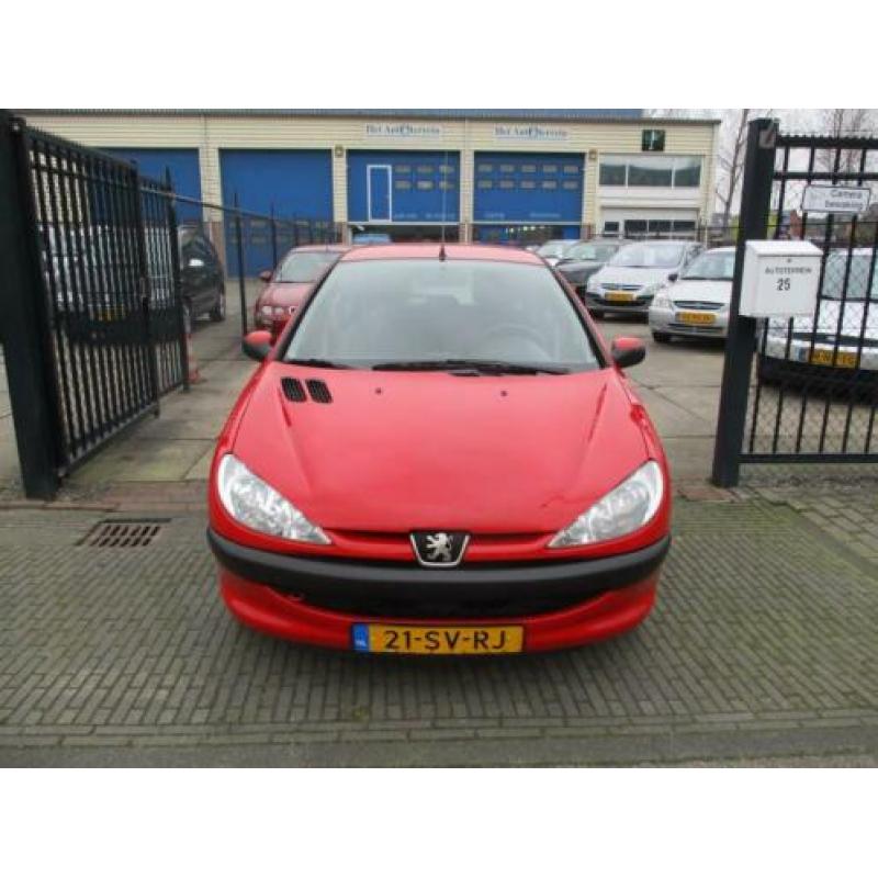 Peugeot 206 1.4 One-line,zeer nette auto, 5 deurs (bj 2006)