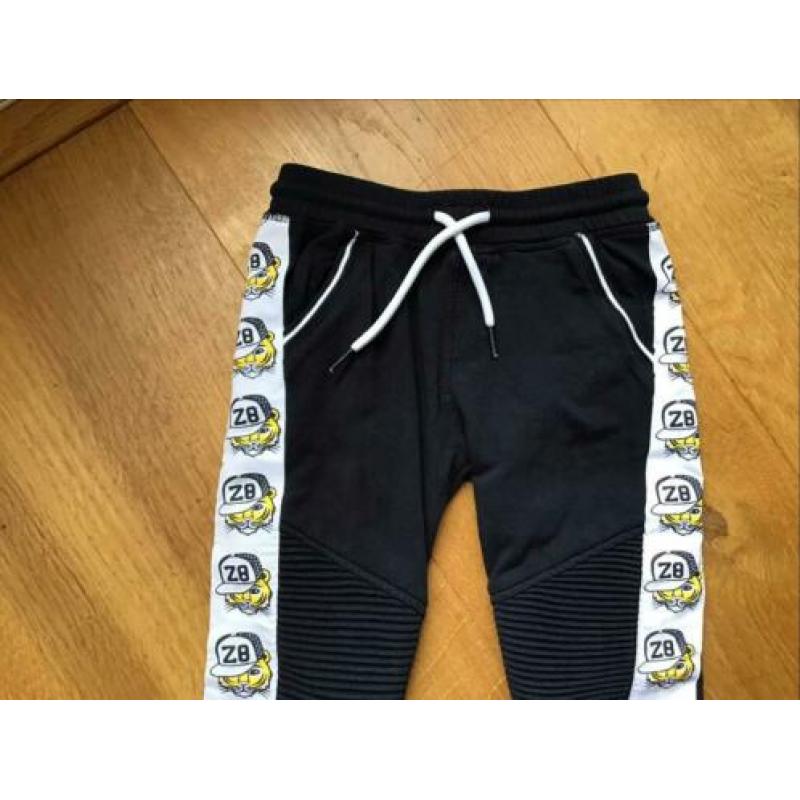 Z8 jogging broek maat 122
