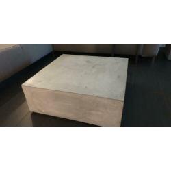Industriële betonnen salontafel 80x80x28