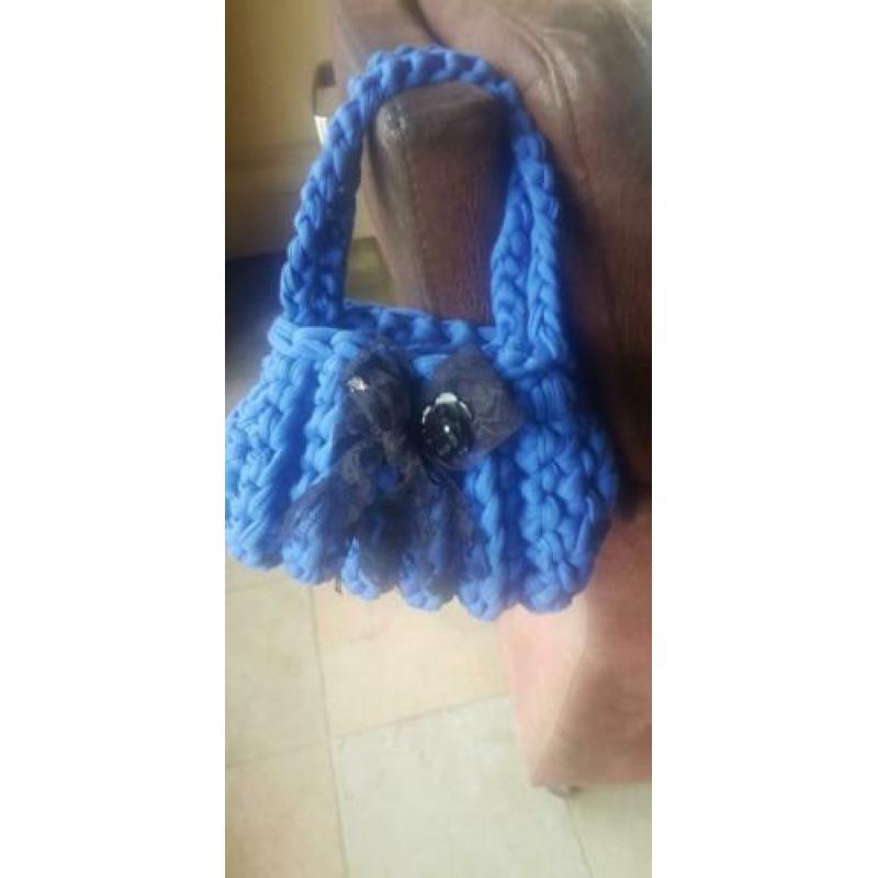 Leuk klein tasje spaghetti haken blauw 4 tot 6jaar