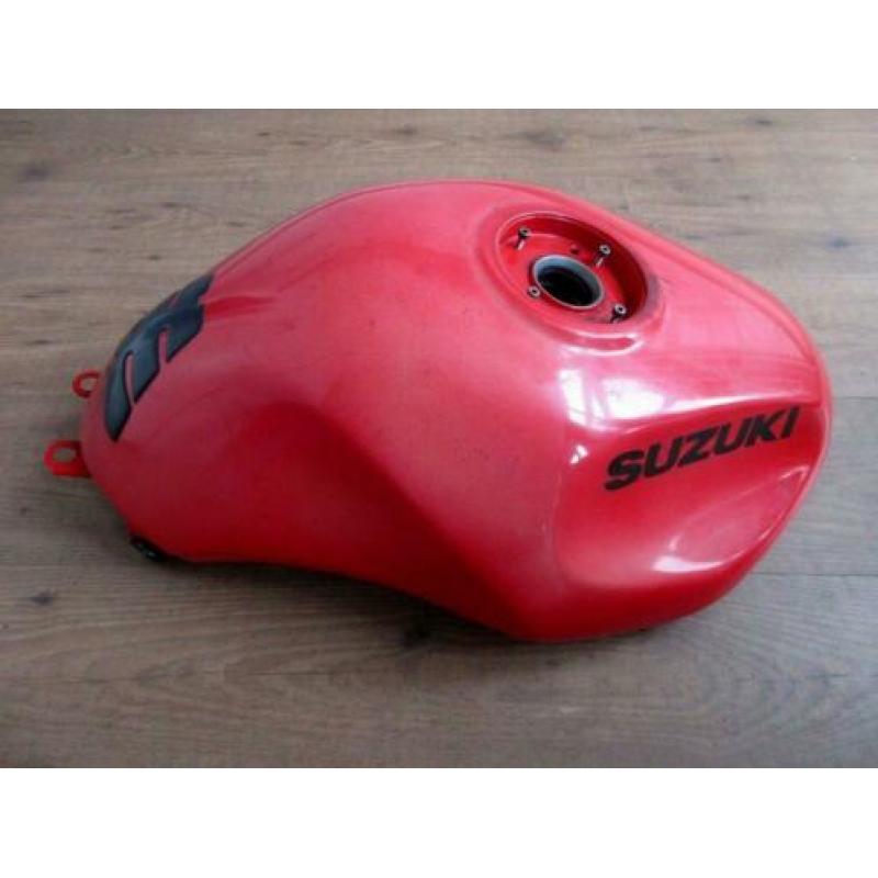 Suzuki Bandit GSF 600 benzinetank GSF600 benzine fuel tank