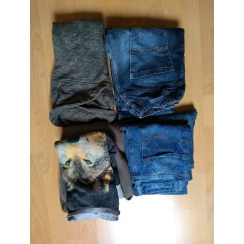 Pakket jongens spijkerbroeken jeans en truien maat 164