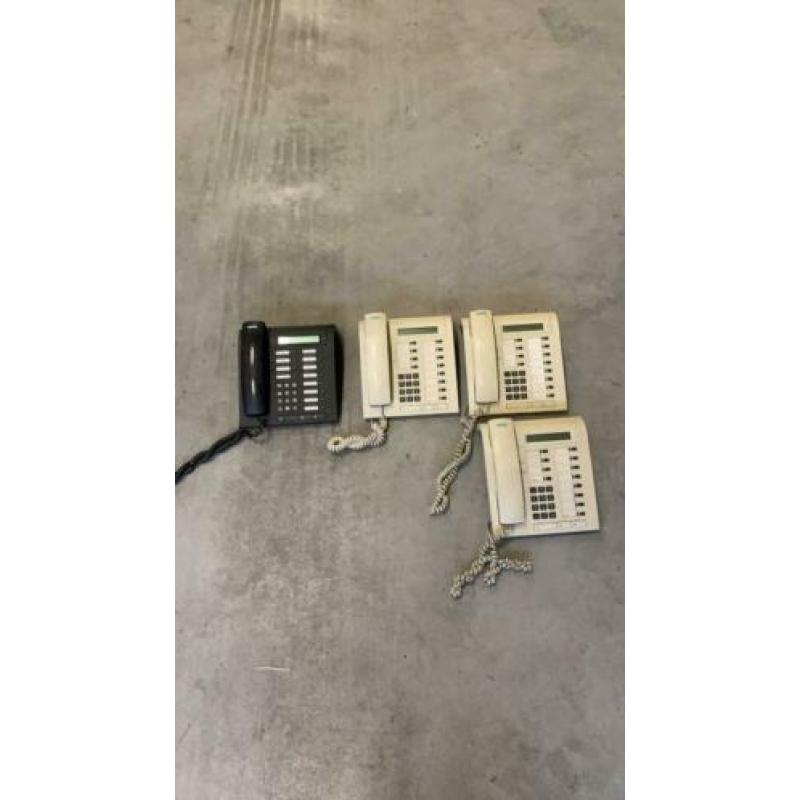 Hipath 3500 met toestellen en kaarten
