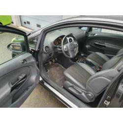 Opel Corsa 1.2-16V Color Edition 150 Jaren uitvoering Eerste