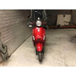 AGM tianying ty50qt-k vespa look - splinternieuw - bagagerek