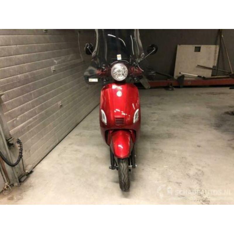 AGM tianying ty50qt-k vespa look - splinternieuw - bagagerek