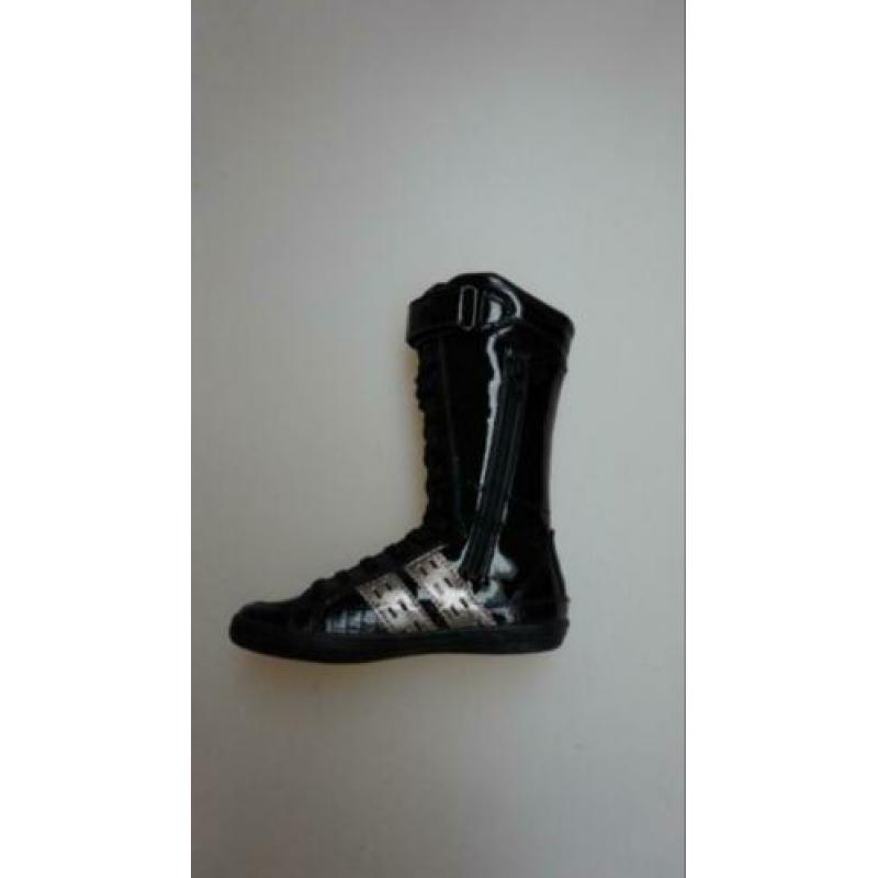 Nieuwen partij 40 paar merkschoenen Moet Weg !!