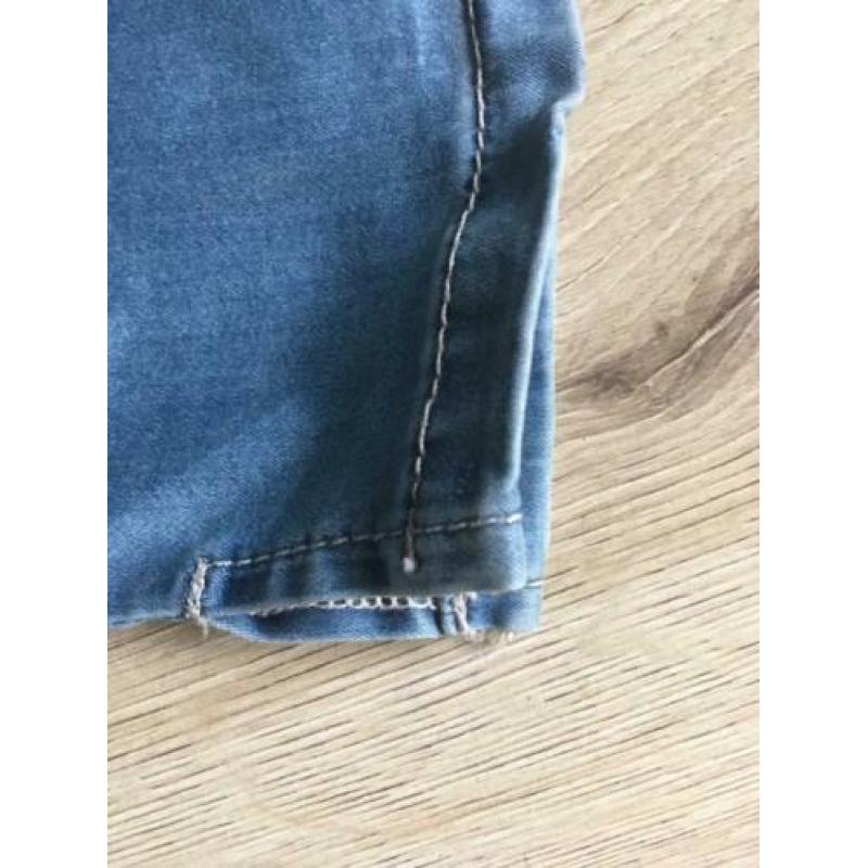 Merk Parami satin denim