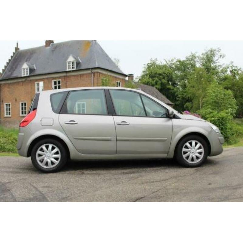 Renault Scénic 2.0-16V Tech Line Parkeersensoren voor en ach