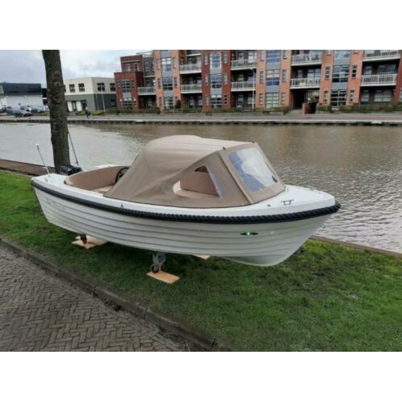 Nieuwe, Lago Amore 540 met 30 pk Suzuki 4 takt EFI. Bomvol!