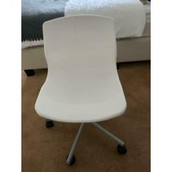 2x Snille bureau stoelen wit