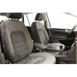 Volkswagen Golf Sportsvan 1.2 TSI 111PK Highline Navigatie,