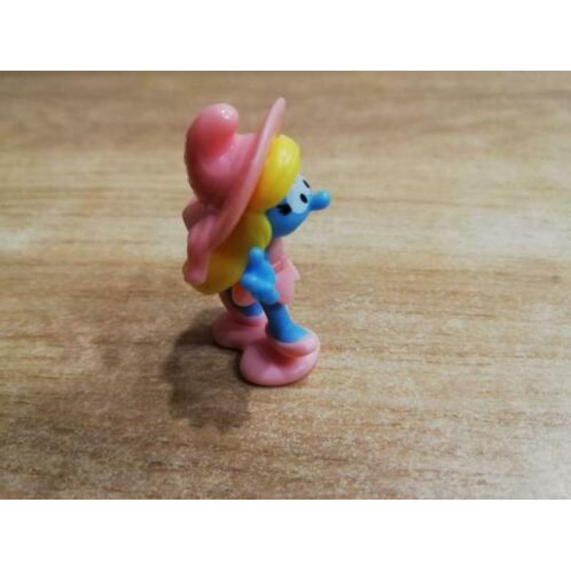 Smurfin in roze outfit