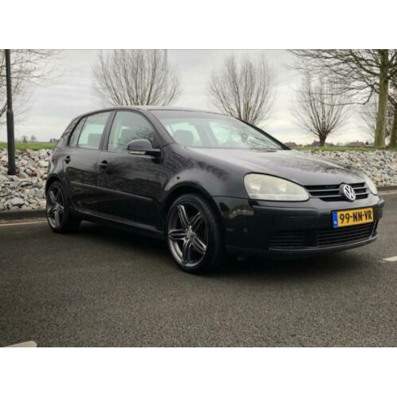 Volkswagen Golf 1.6 16V FSI 85KW 5D 2004 Zwart