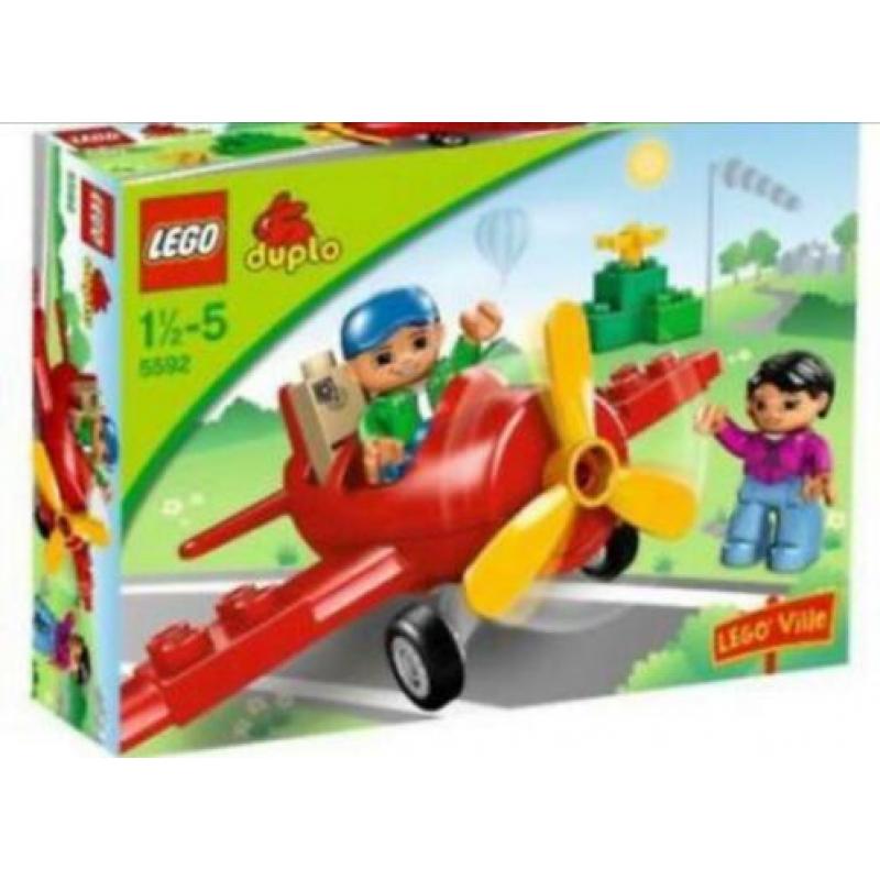 Een kist vol Duplo alles wat er op de foto’s staat zit er in