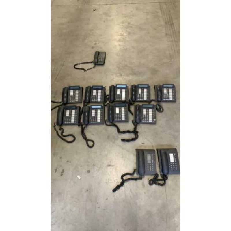 Hipath 3500 met toestellen en kaarten
