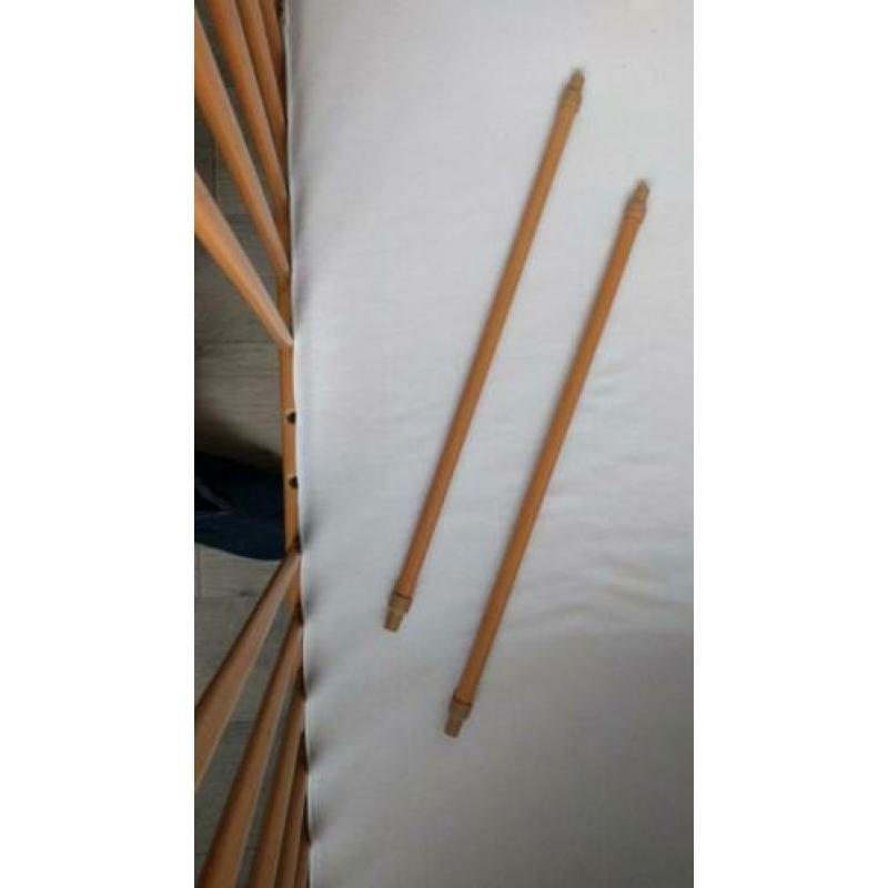 Ledikant met twee uitneembare spijlen en een matras