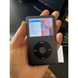 Ipod Classic 160gb Black + hoesjes