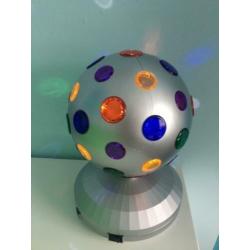 Grijze discobal met licht