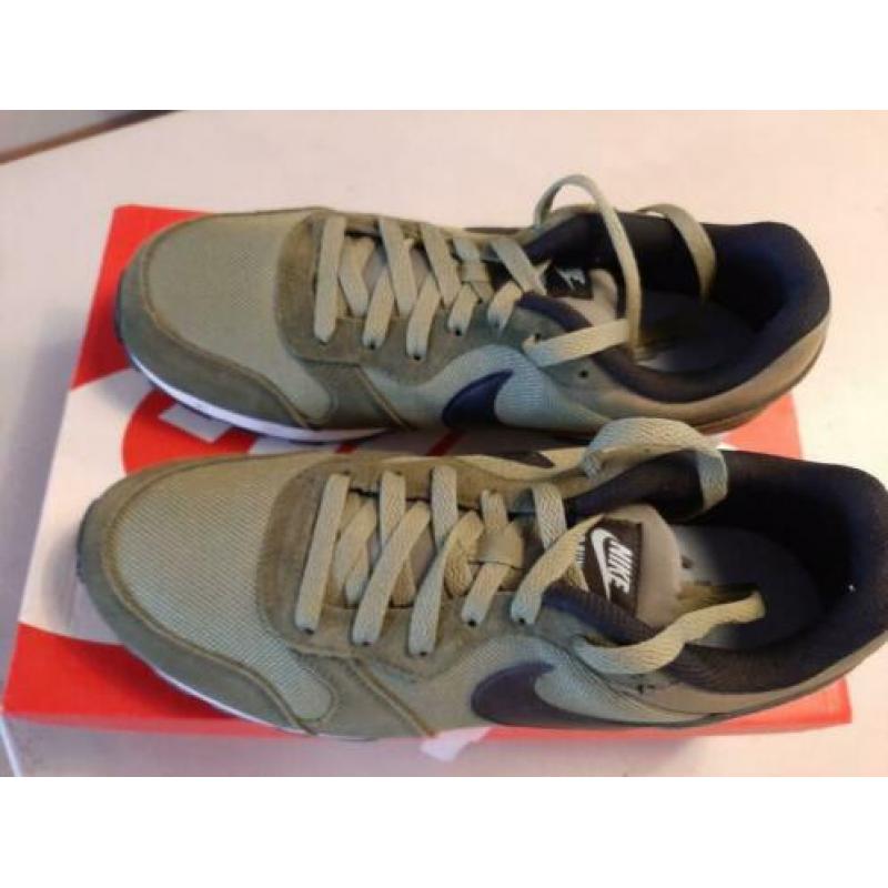 Nike heren sneakers MD Runners groen maat 43