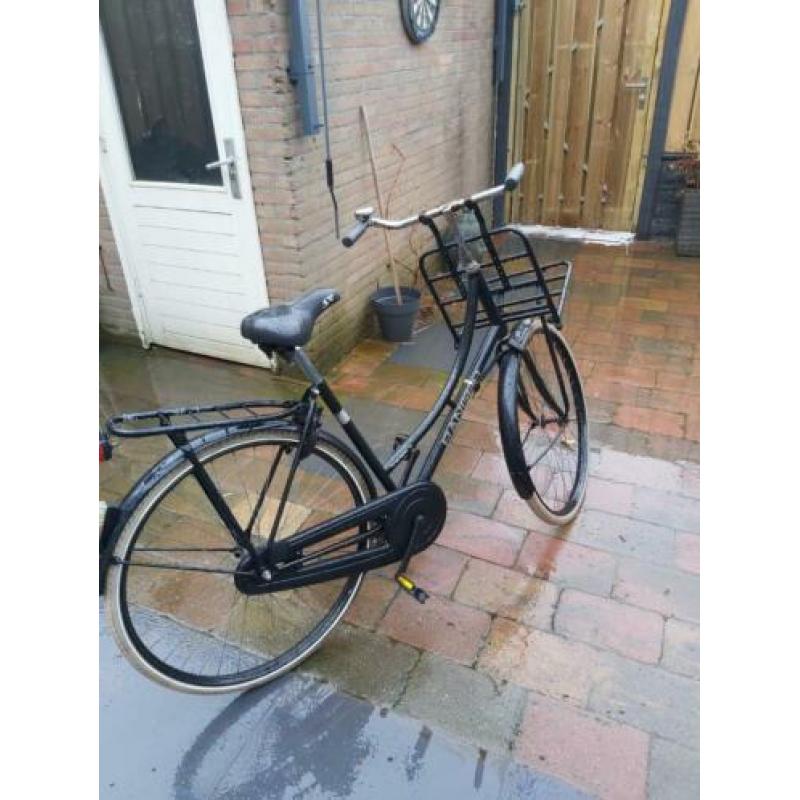 Opoefiets met bakkersrekje