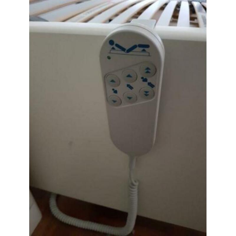 Tweepersoons bed met elektrische bedbodems